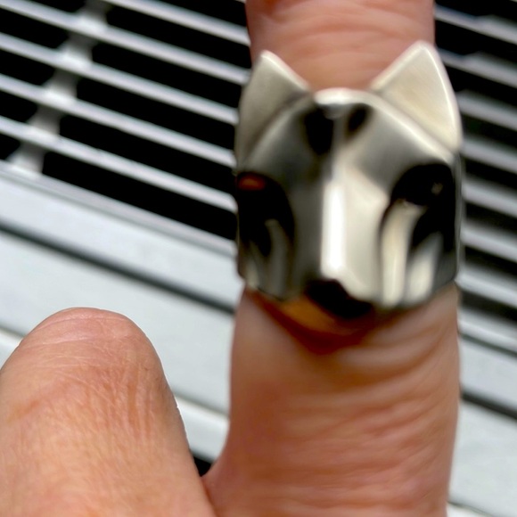 SALE -Handmade Wolf’s Head Ring - Picture 7 of 9